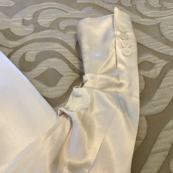 Zara beautiful blazer in a very soft cream color NWT, 1 button closure, small - Picture 7 of 11